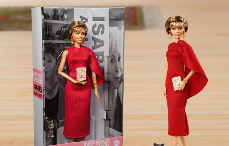 La Barbie inspirada en la escritora chilena Isabel Allende. EFE/ Mattel