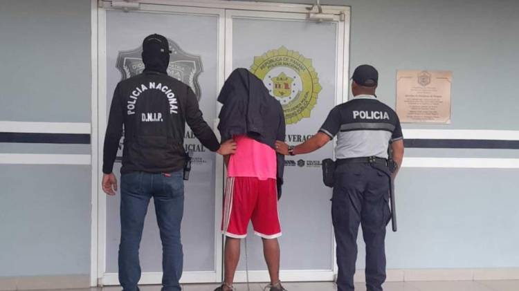 Fue detenido en Bisvalles.