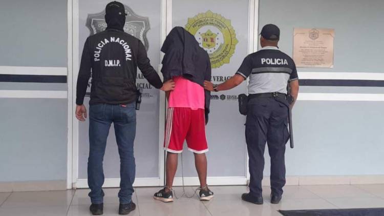 Fue detenido en Bisvalles.