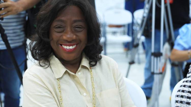 La ministra de Educación, Lucy Molinar.