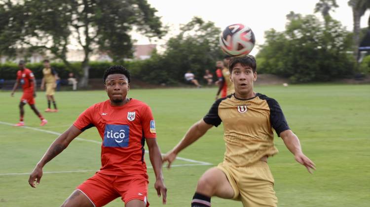 Janpol Morales (Izq.) podría tener su primeros minutos.