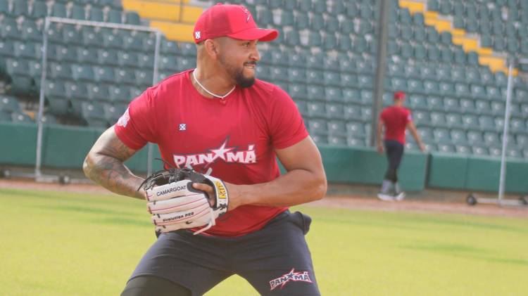 Johan Camargo jugó con Panamá el pasado Premier-12.