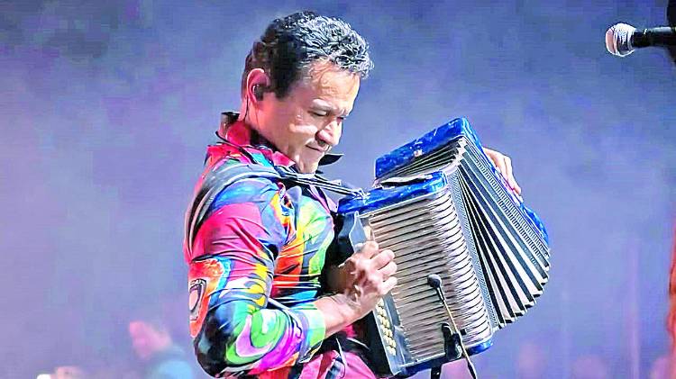 Samy Sandoval: me fui para que nadie me pegara