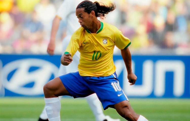 Ronaldinho criticó con todo a Brasil