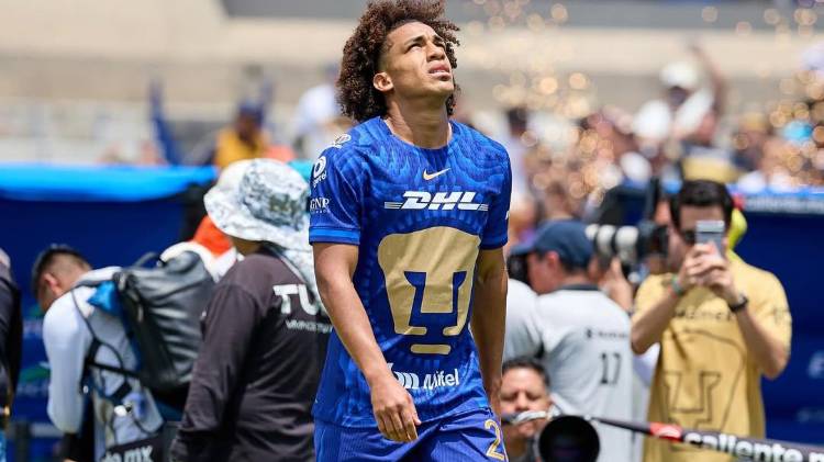 Adalberto Carrasquilla del Pumas.