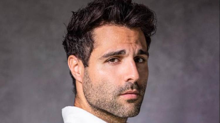 Redes Sociales/@arianabadi