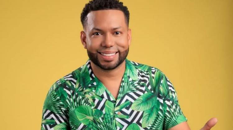 Redes Sociales/@alejandrotorresoficialpty