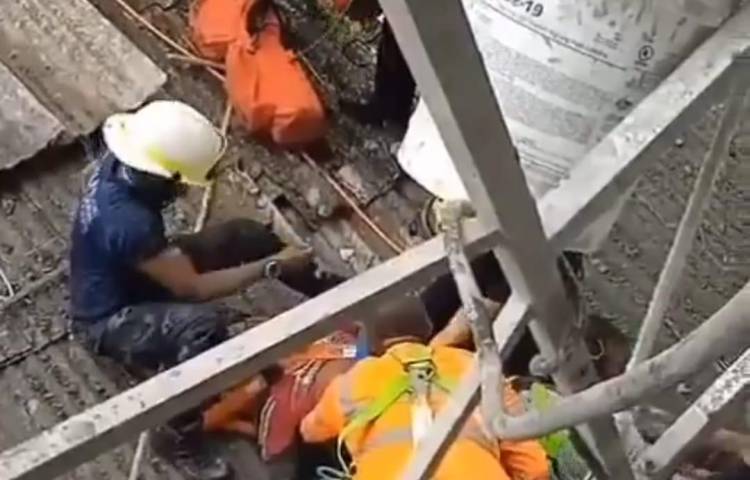 Trabajador cae de estructura en construcción