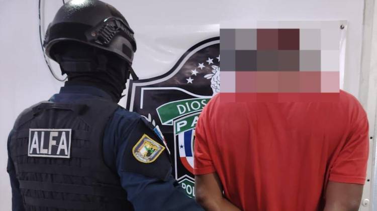 Unidades policiales lograron la aprehensión de un hombre requerido por el delito de robo en el corregimiento de Bella Vista.