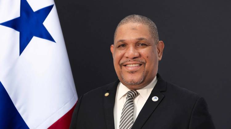 Carlos Gordón, director del Ifarhu.