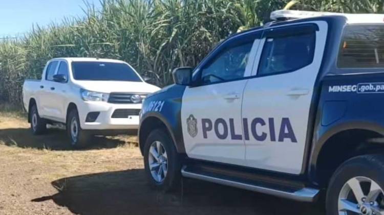 Autoridades y personal forense acudieron al área de Capellanía, donde fue localizado el cuerpo del adulto mayor desaparecido desde noviembre.