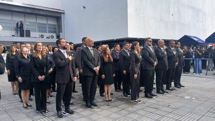 Nueva legislatura iniciará entre llamados a transparencia y creación de empleos