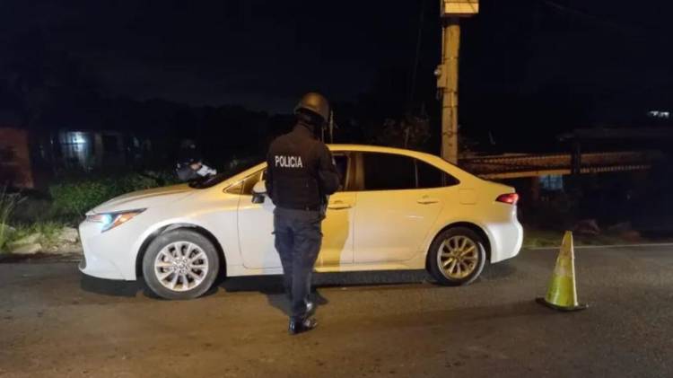 Fines de semana de 10pm a 6am.