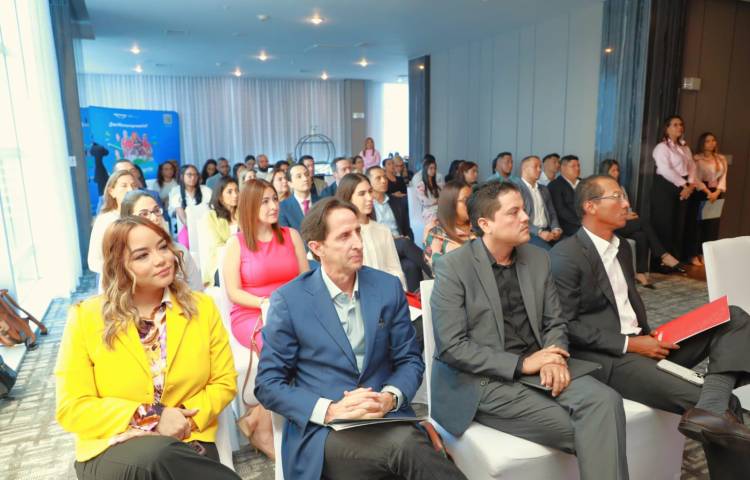 Lanzan “Escala Mujer”: iniciativa para empoderar a la mujer microempresaria en Panamá