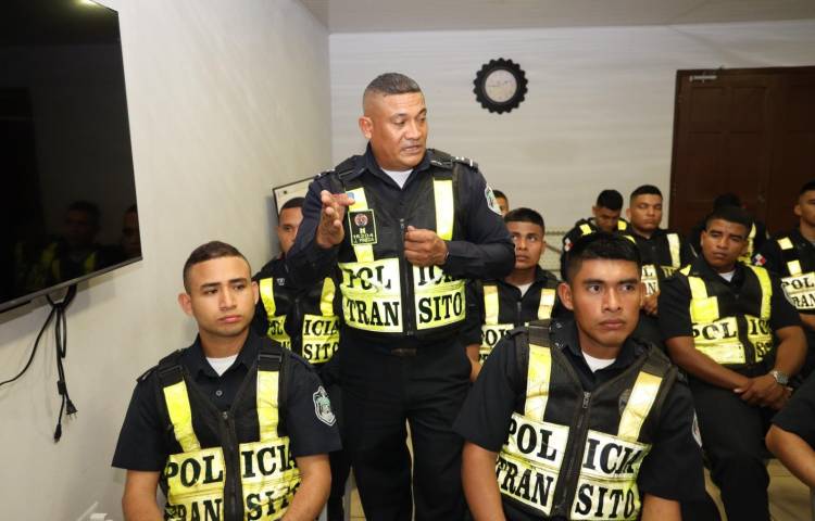 Policía de Tránsito brindó un seminario a sus unidades.