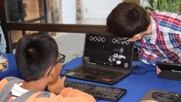 Los testimonios de los estudiantes reflejan el impacto del proyecto.