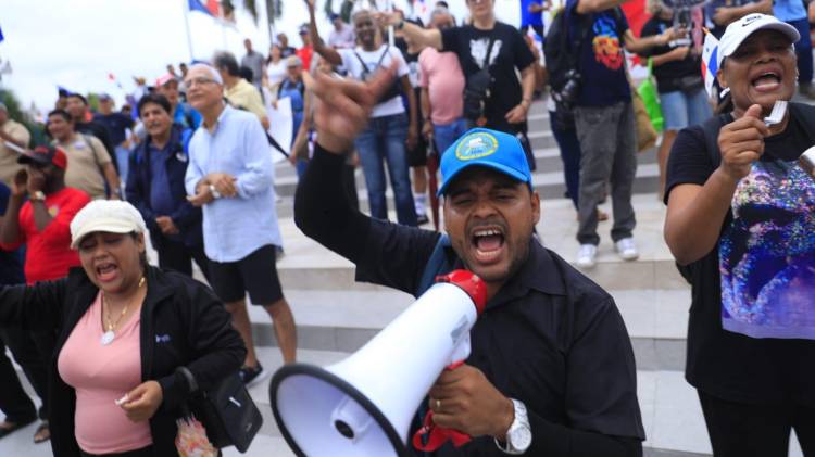 Este lunes regresan los docentes a las aulas, con excepción de los 700 que fueron reemplazados.
