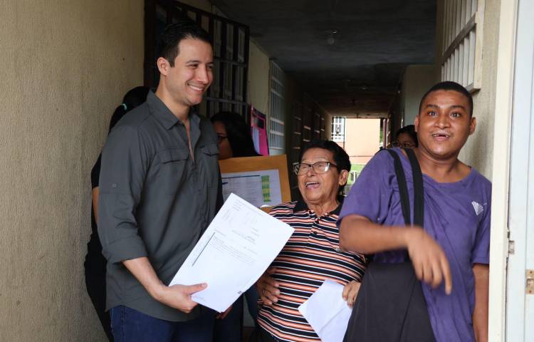 Banco Hipotecario entrega más de 180 escrituras públicas en la Urbanización San Antonio de Veraguas