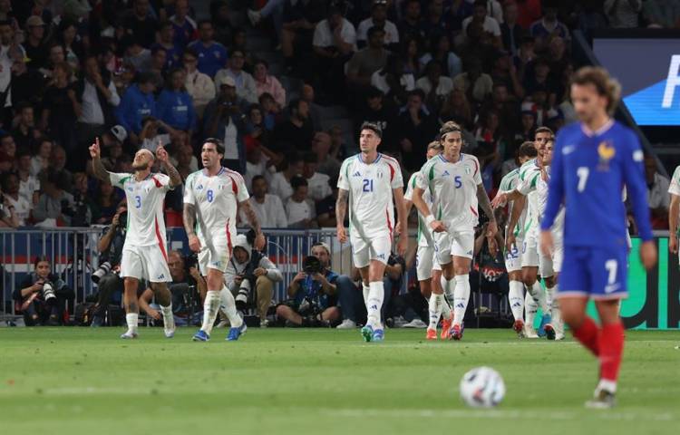 1-3. Italia sorprende a una desdibujada Francia