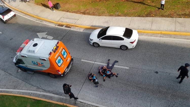 El conductor de la moto falleció de forma instantánea en el lugar de los hechos.
