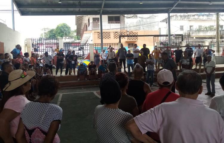 Moradores del distrito de Arraiján llevaron a cabo un cabildo abierto en la cancha San Nicolás de Bari.