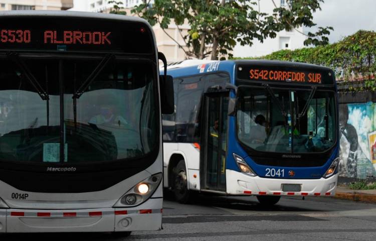 Actualmente, solo hay950 autobuses circulando, de 1,436 buses que es la flota de Mi Bus.