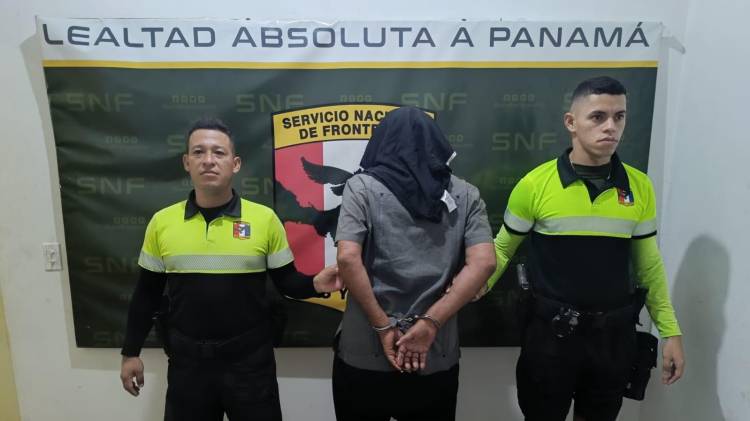 El hombre fue detenido por unidades ciclistas de Senafront cerca del Parque Municipal, tras ser sorprendido en actos inmorales a plena luz del día.