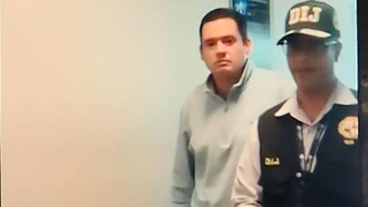 “Vengo a dar la cara”: Carrizo llega a Panamá y denuncia persecución política