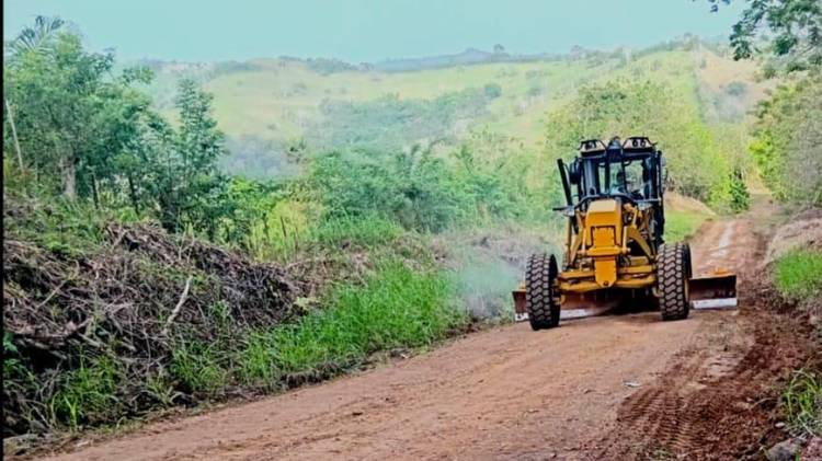 Obras que se vienen realizando en la comunidad.