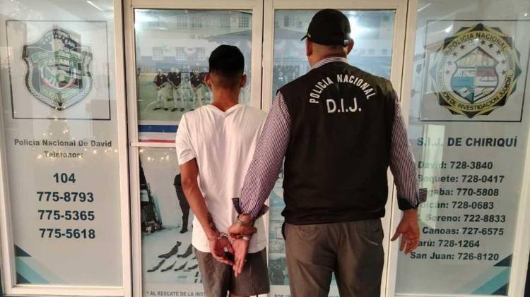 Agentes de la DIJ capturaron al sospechoso durante allanamientos realizados en Bugaba.