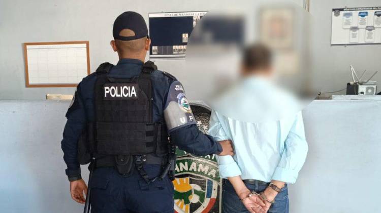 Hombre detenido en la estación del Metro de San Miguelito.