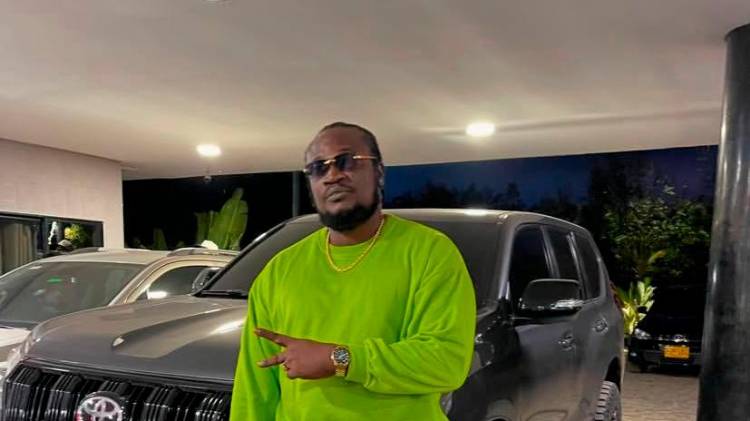 Redes Sociales/@mrfoxmusica