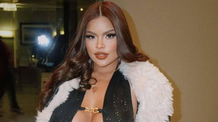 La influencer Gracie Bon compartió regalos y alegría con decenas de niños en El Chorrillo el 24 de diciembre.