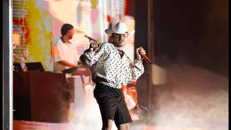 El cantante colombiano Kapo durante su concierto en Panamá, donde vivió una noche cargada de energía y conexión con sus fanáticos.