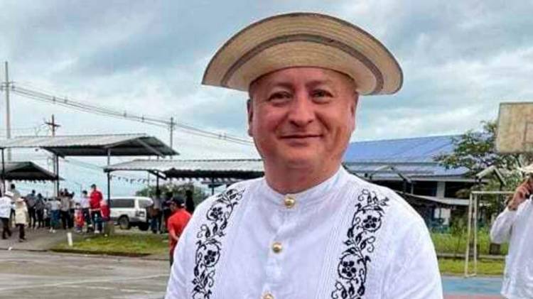 El extesorero Sergio Bosquez Cruz fue trasladado tras la audiencia en la que se ordenó su detención provisional por el presunto desfalco de fondos municipales.