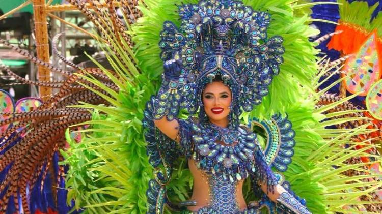 Redes Sociales/@calleabajodelastablas