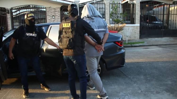 El exalcalde del distrito de Arraiján Rolling Rodríguez fue aprehendido la madrugada de este jueves.