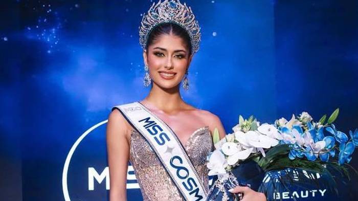 Italy Mora fue coronada la noche del viernes 15 de agosto como Miss Cosmos Panamá 2025.