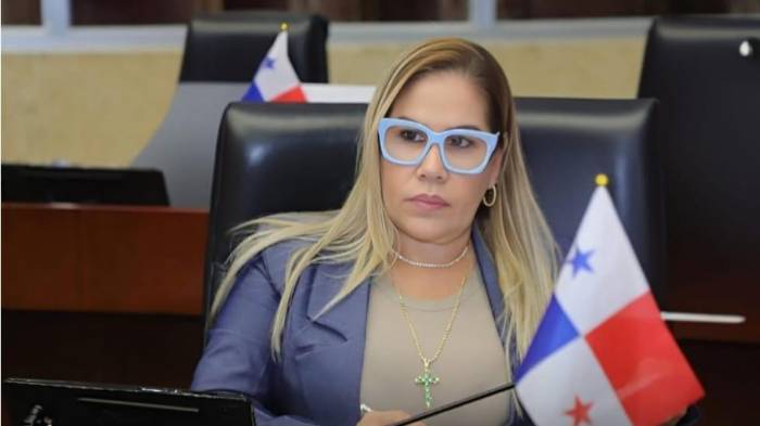 El pasado martes 24 de junio, fue el partido RM quien escogió a la diputada Castañedas como su candidata para presidir la Junta Directiva de la Asamblea el próximo 1 de julio.