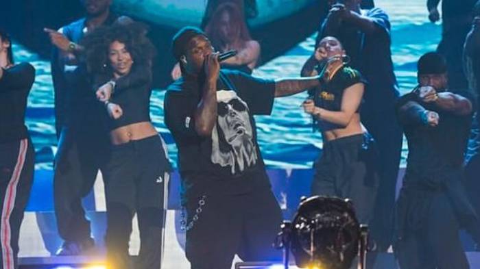 Sech promete sorprender en su tierra.