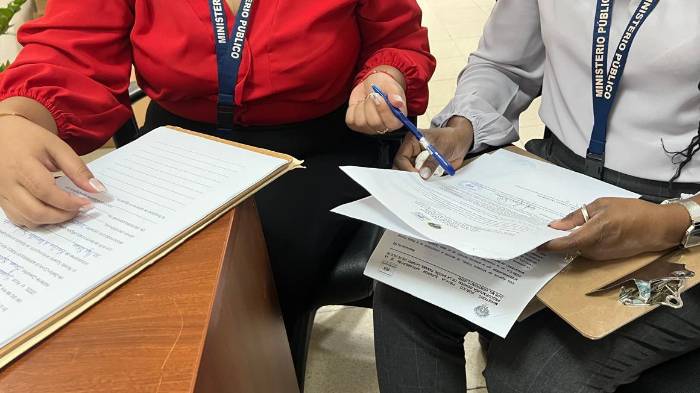 Personal de la Fiscalía Anticorrupción también visitó el Tribunal Electoral y la sede de la Policía Nacional para recopilar información.