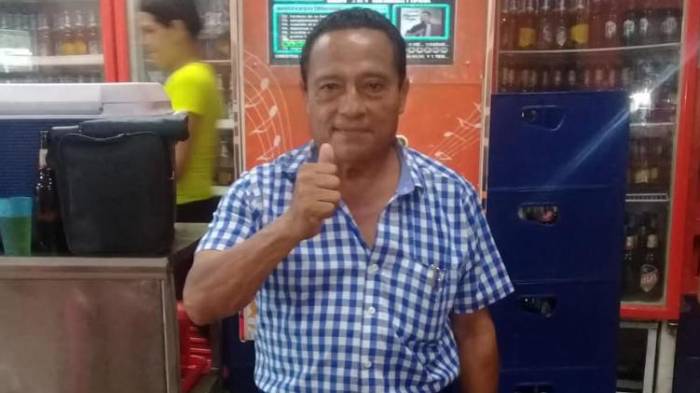 El locutor Héctor Toribio Ortega, recordado por su trayectoria en Radio Sonora y su amor por la música típica panameña.