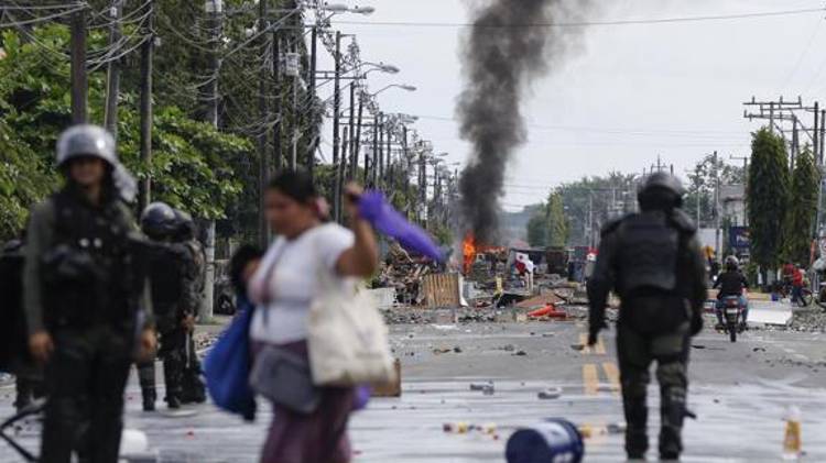 Aún hay cinco cierres de vías en Bocas del Toro.