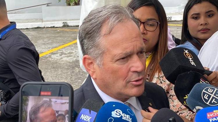 Las declaraciones del ministro Navarro se dieron en medio de la jornada de elección de la nueva directiva de la Asamblea Nacional.
