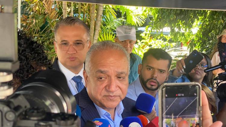 El diputado Luis Eduardo Camacho fue uno de los diputado que voto a favor del proyecto.