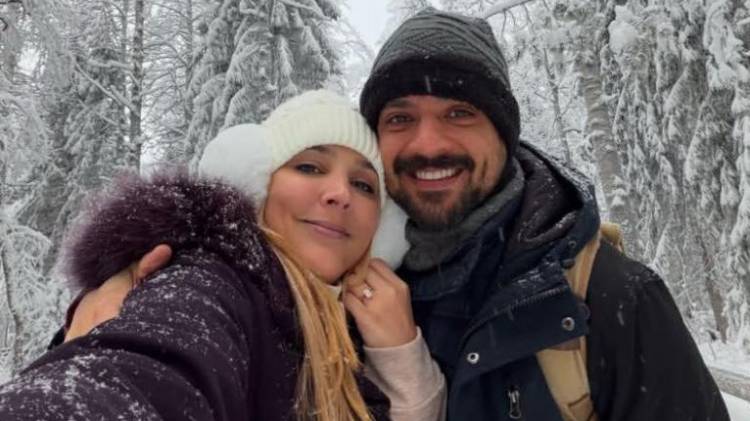 Andrés Morales y Giuliana Bissot celebraron su amor en medio de nieve, luces y un momento inolvidable.
