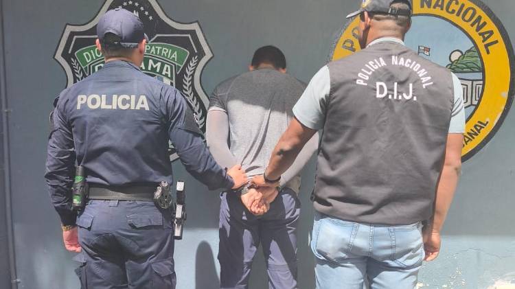 En el operativo incautaron dispositivos electrónicos con material sensitivo.