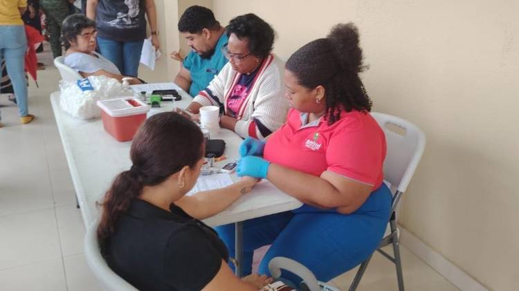 Ayuda para la comunidad en el tema de la salud