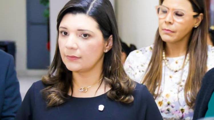 La ministra de Trabajo, Jackeline Muñoz.