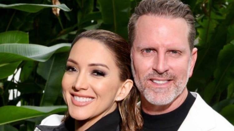 La cantante y compositora panameña, Erika Ender contrajo matrimonio con Mike el 21 de enero de 2024.